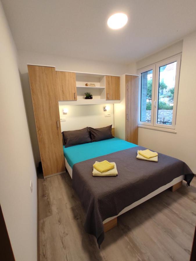 Apartment Ravnice Omiš Exteriör bild
