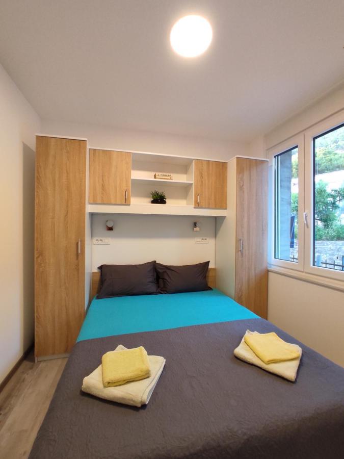 Apartment Ravnice Omiš Exteriör bild