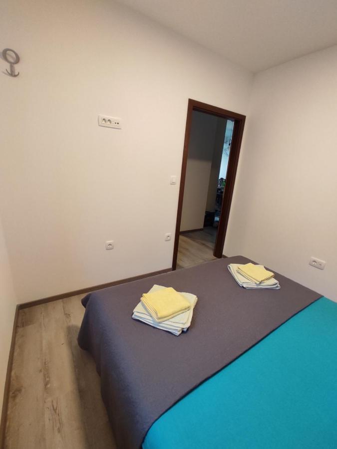 Apartment Ravnice Omiš Exteriör bild