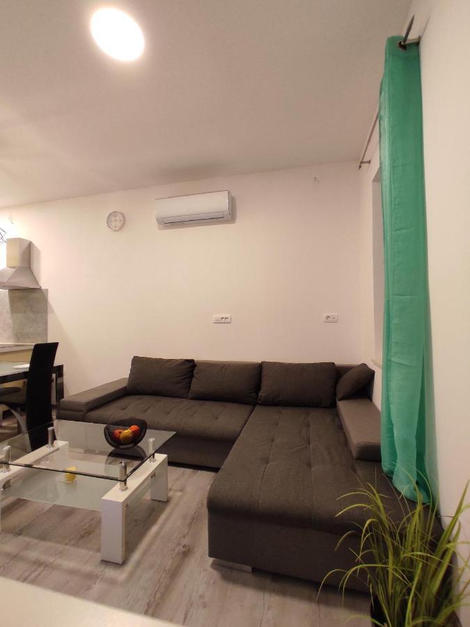 Apartment Ravnice Omiš Exteriör bild