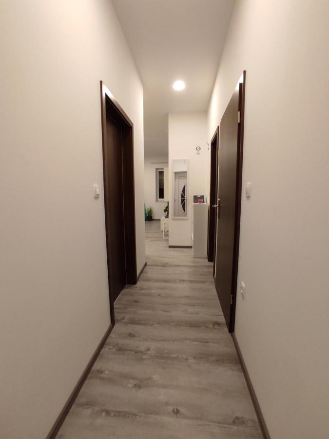 Apartment Ravnice Omiš Exteriör bild