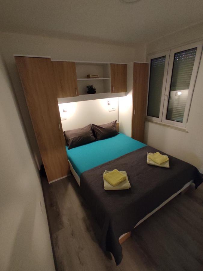 Apartment Ravnice Omiš Exteriör bild