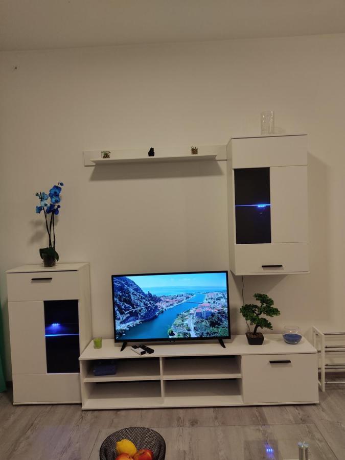 Apartment Ravnice Omiš Exteriör bild