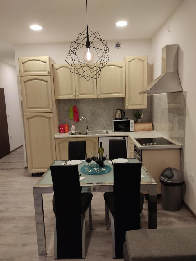 Apartment Ravnice Omiš Exteriör bild
